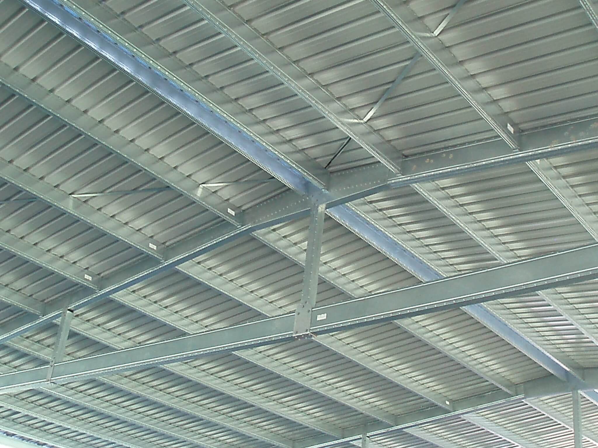 Wide spanning Boxspan roof trusses for industrial and commercial sheds and factories